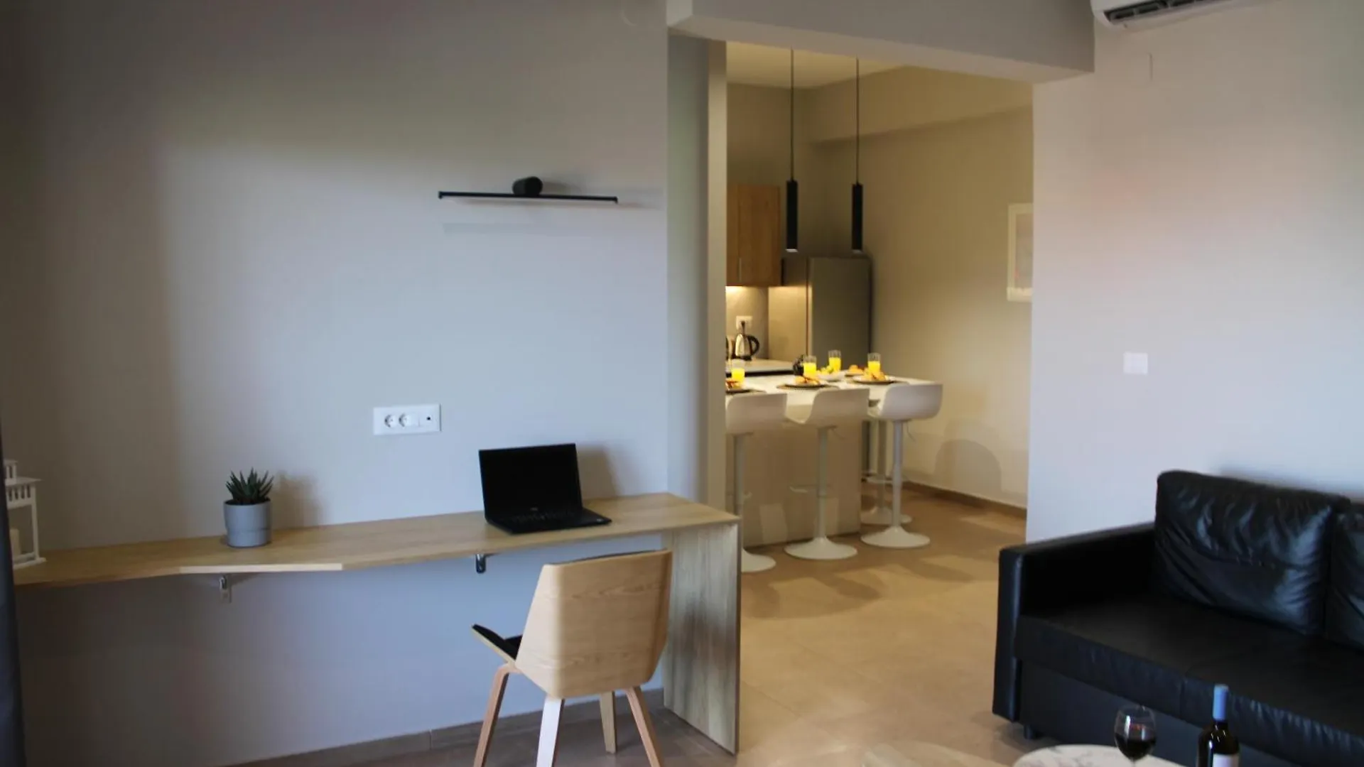 Modern Living Apartment Lakithra