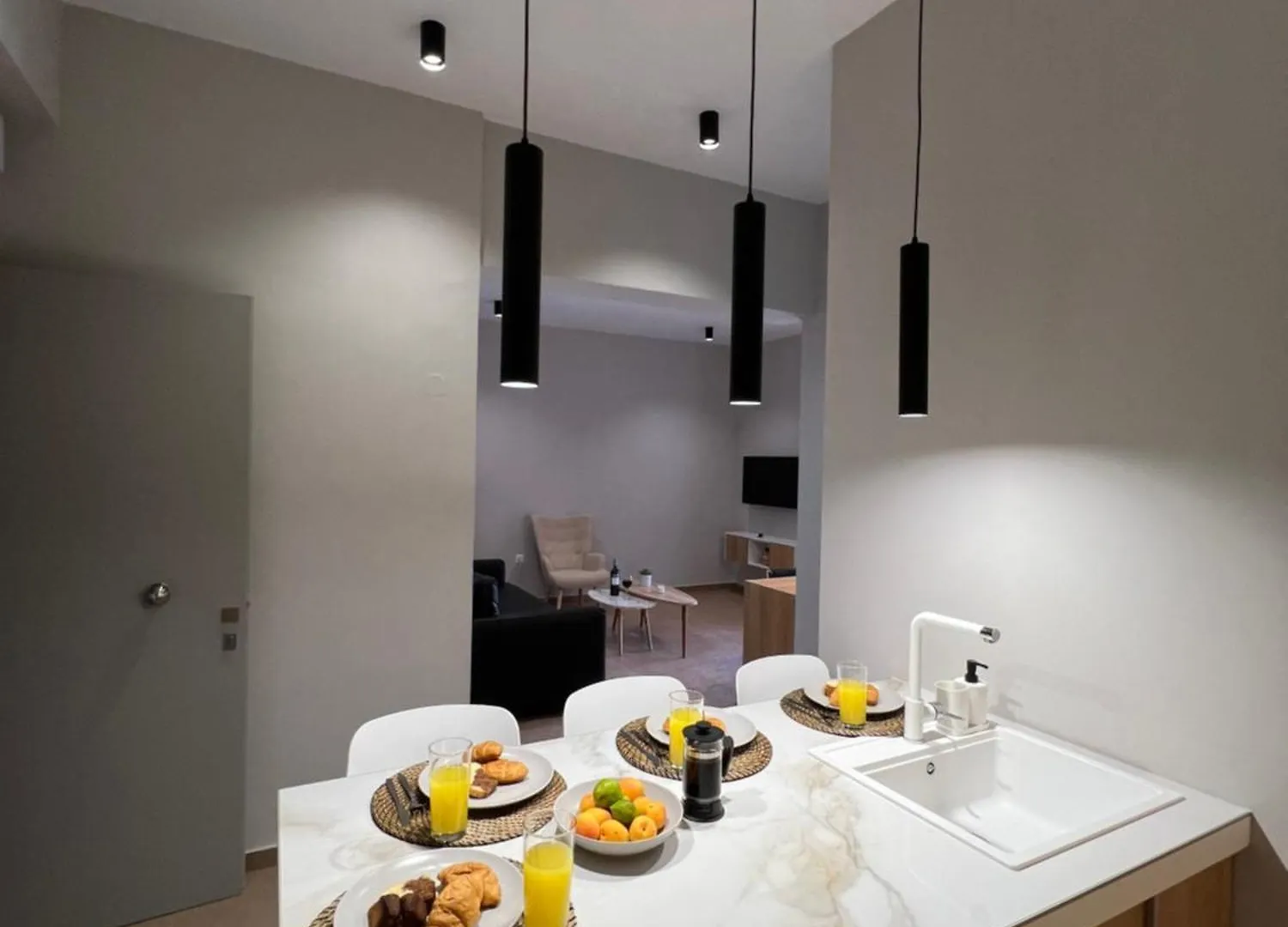 Modern Living Apartment Lakithra